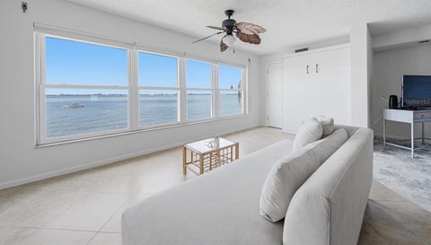 5980 SHORE BOULEVARD S