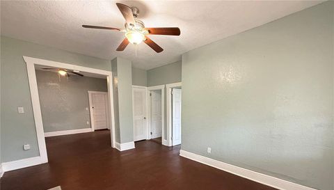 814 E INDIANA AVENUE