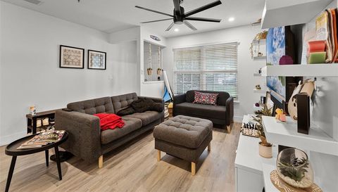 109 RESERVE CIRCLE