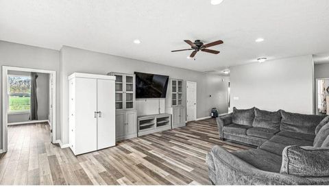 9830 S State Road 13 Fortville