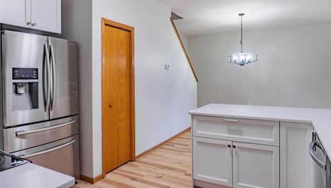 1122 Crystal Place W