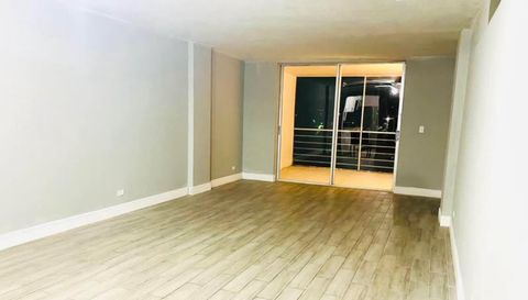 3660 NE 166th St APT 607