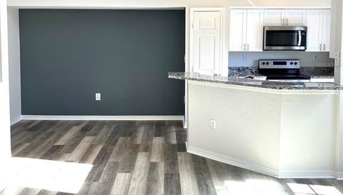 9738 Lake Chase Island