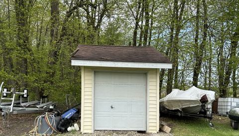 10069 Silver Lake Rd