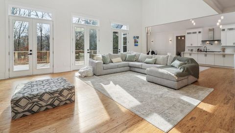 4032 Wesley Chapel Rd