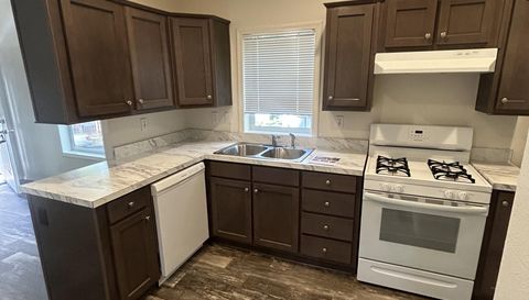 6165 Pony Express Trail  32