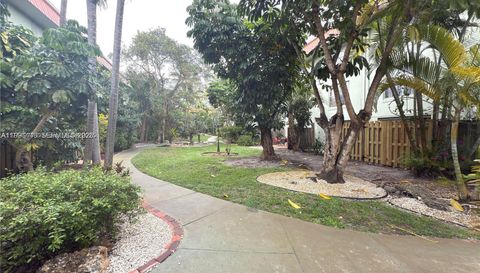 805 W Oakland Park Blvd