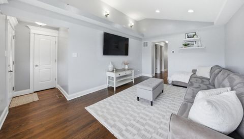 6425 W 64th Street