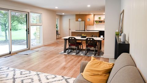 411 S Pleasant Ridge Rd