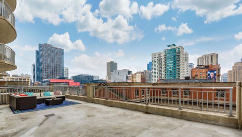 600 N Dearborn Street