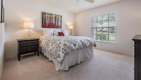 1231 FLORA VISTA