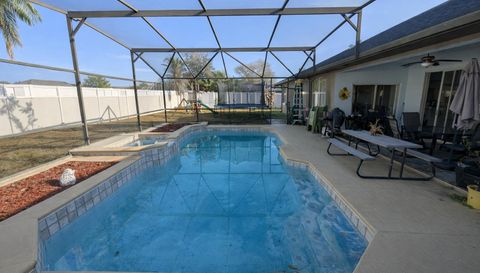 8044 Canyon Lake Cir