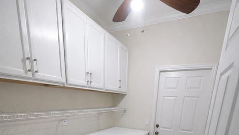 8044 Canyon Lake Cir