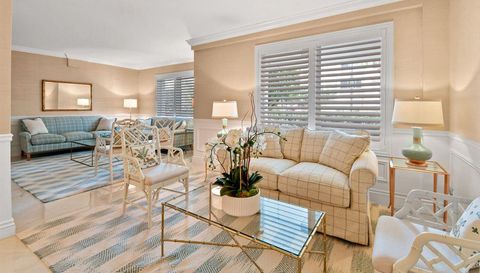 455 Australian Avenue