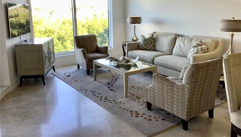 7575 Pelican Bay Blvd