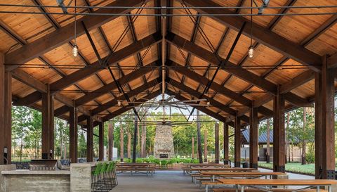 16807 Hemlock Grove Dr