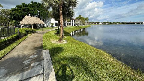 210 Lake Pointe Dr