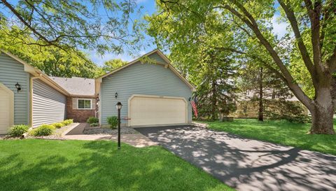 2639 Lake Court Circle