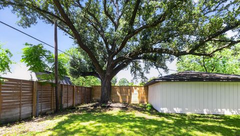 5675 Sylmar Rd