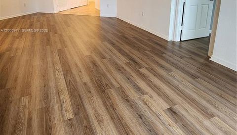 3600 Oaks Clubhouse Dr