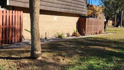 3311 Vista Oaks Cir NE