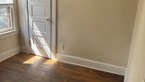 2511 Washington St NE