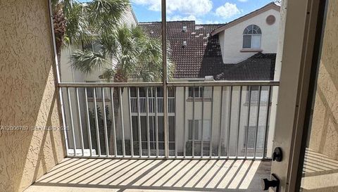 1304 Glenmoor Dr