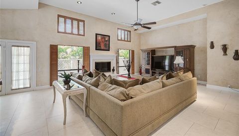 445 Bayshore