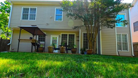 392 Cherry Tree Ln NE