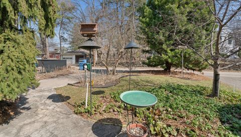 49 Sheridan Avenue S