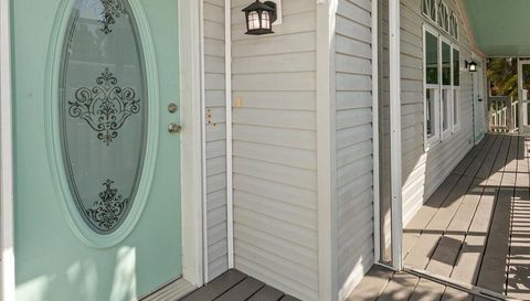 1119 Periwinkle Way Unit 355