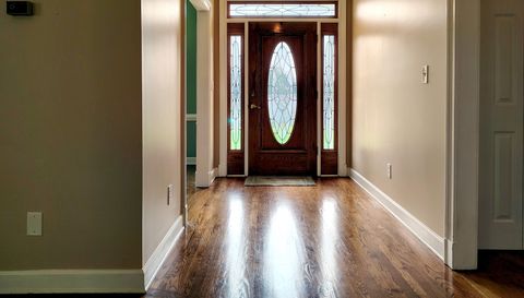 118 Crescent Dr