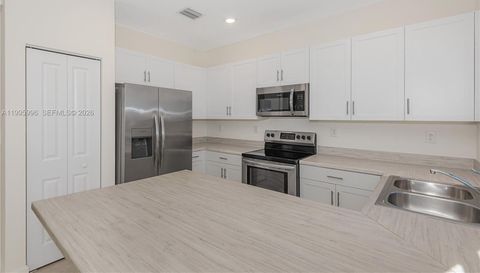 14732 181 Terrace