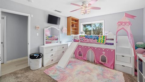 1609 Mesquite LN