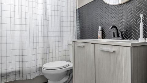 1129 Moorlands Drive