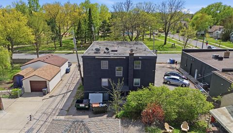 3606 E 34th Street