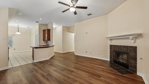 1253 Mountain Peak Dr
