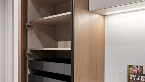 1282 W Washington Boulevard