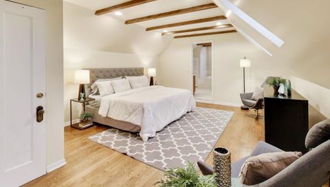 3358 N Monticello Avenue