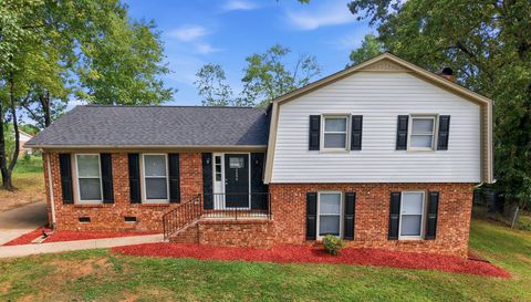 2404 Dulaire Rd