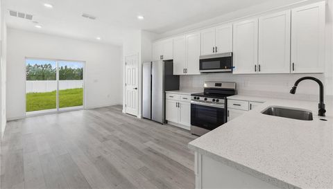 833 E COLVILLE DR