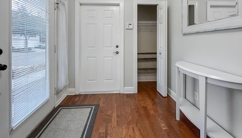 254 Valencia Cir