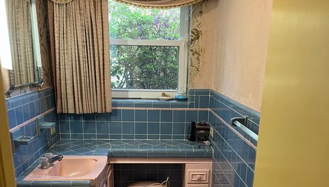 135 Meriwether Cir NW