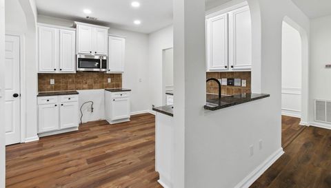 2319 Sawgrass Dr