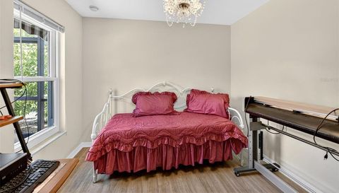 15144 HENNIPEN CIRCLE