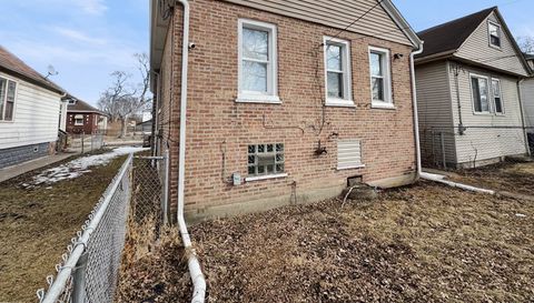 9132 S Blackstone Avenue