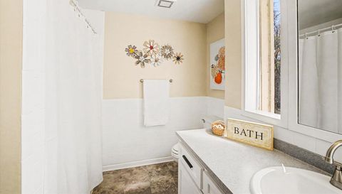 6611 Crooked Creek
