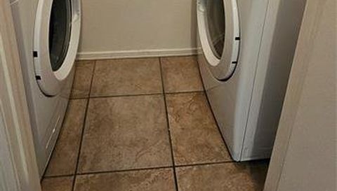 1400 GANDY BOULEVARD N