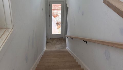 7048 Nichols Cove Dr