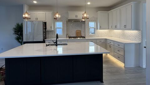 2832 Fountain Park Dr